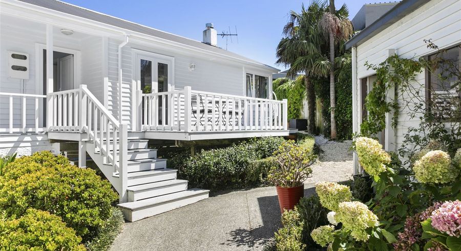  at 275 Lake Road, Belmont, Auckland