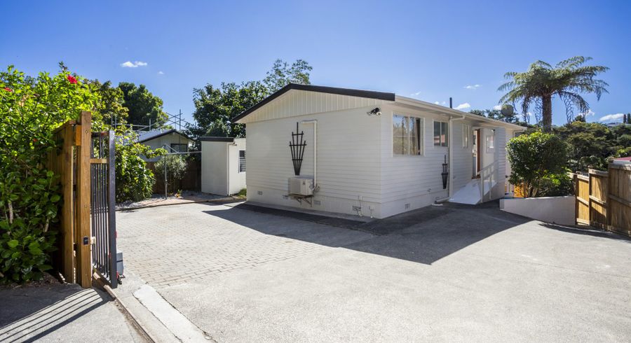  at 43 Valley View Road, Glenfield, North Shore City, Auckland