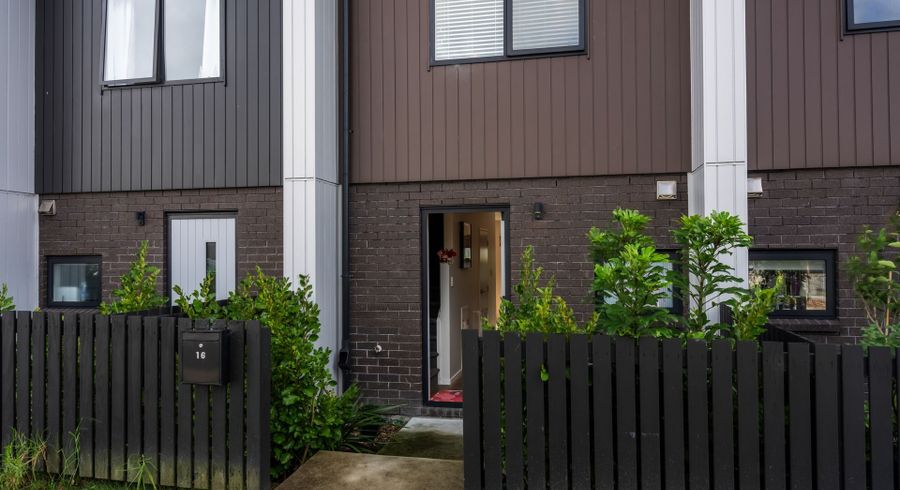  at 16 Selo Street, Glen Eden, Waitakere City, Auckland