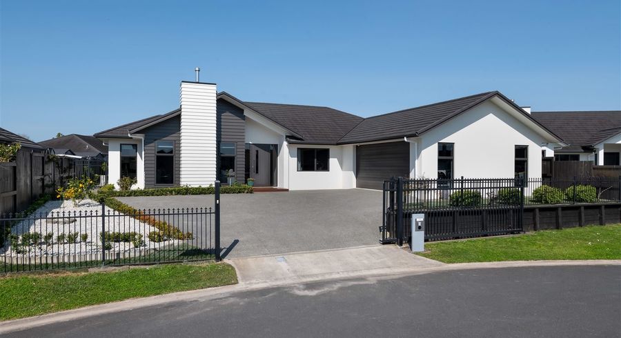  at 3 Cordelia Court, Flagstaff, Hamilton