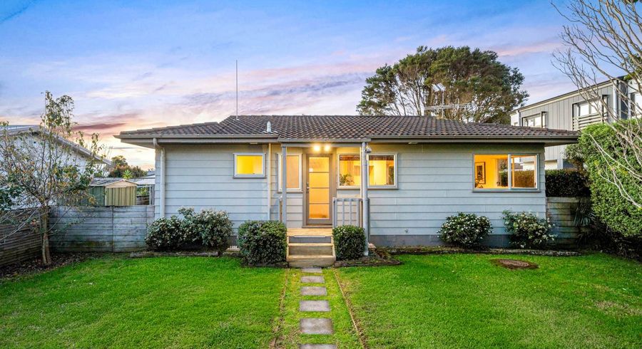  at 2/56 Waipani Road, Te Atatu Peninsula, Waitakere City, Auckland