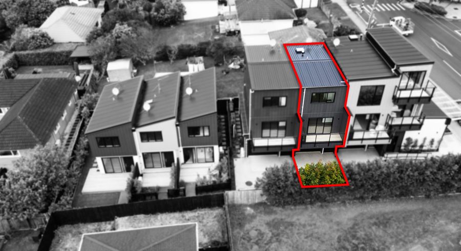  at 329 B Rangatira Road, Beach Haven, North Shore City, Auckland