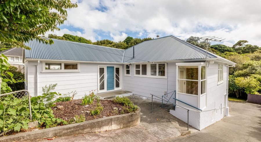  at 8 Ngahue Crescent, Elsdon, Porirua, Wellington