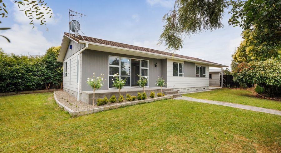  at 33 Rhodes Drive, Kelvin Grove, Palmerston North