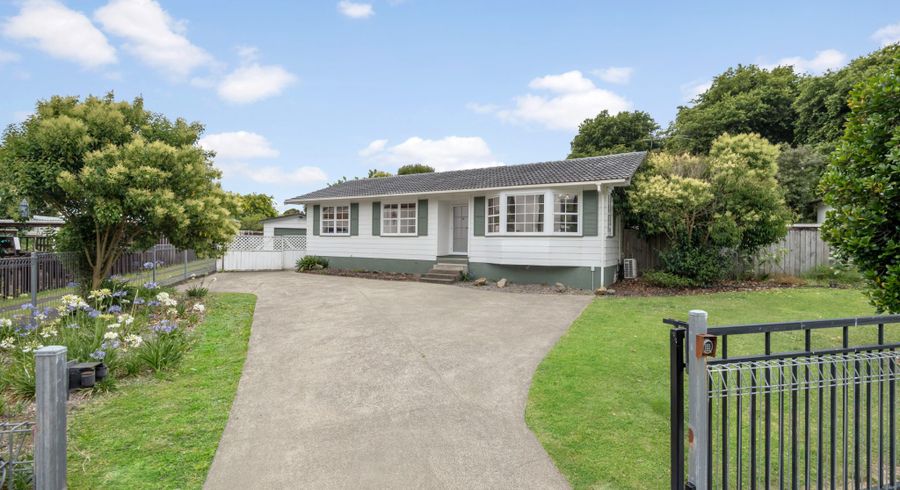  at 28 Fairdale Avenue, Papakura, Papakura, Auckland