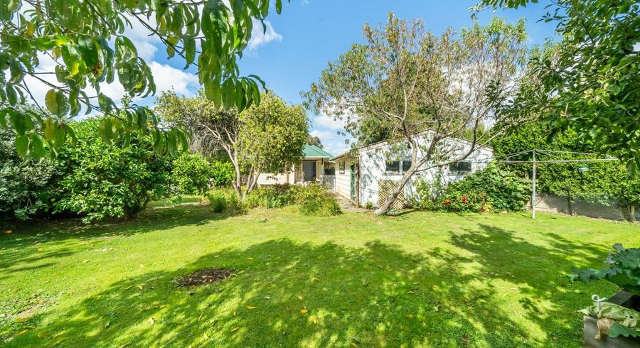  at 4 Davis Crescent, Elderslea, Upper Hutt