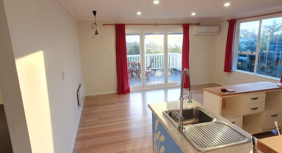  at Sievers Cres (free power included), Cannons Creek, Porirua, Wellington