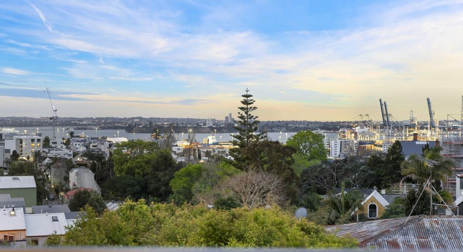  at 4/10 St Georges Bay Road, Parnell, Auckland City, Auckland