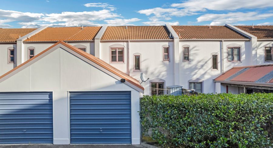  at 34 Winery Way, Henderson, Waitakere City, Auckland