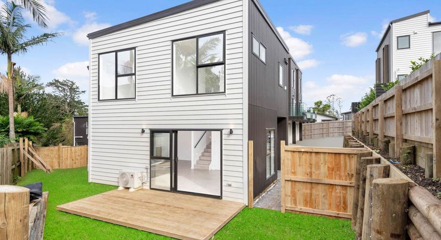  at 1/105 Hobsonville Road, West Harbour, Waitakere City, Auckland