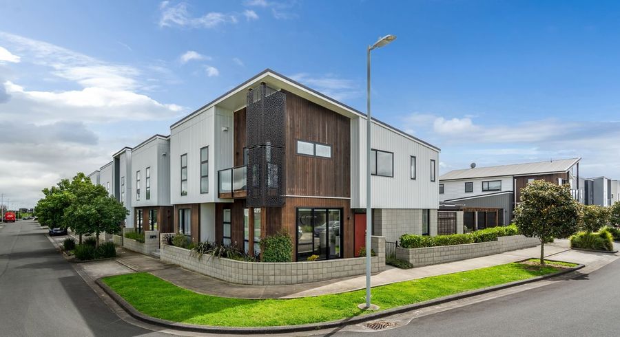  at 2 CHAFFINCH ROAD, Hobsonville, Waitakere City, Auckland