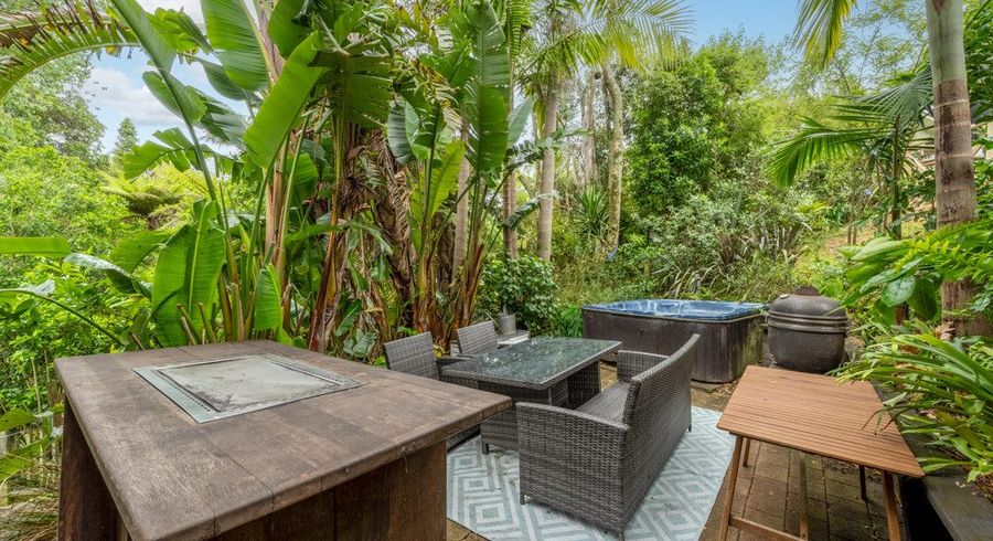  at 2/40 Robbies Road, Shelly Park, Manukau City, Auckland