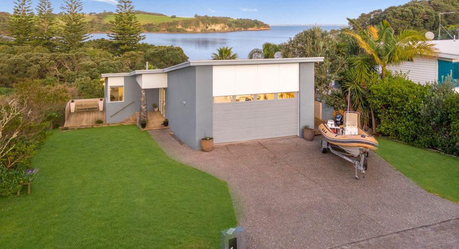  at 10 Double Bay Place, Army Bay, Whangaparaoa