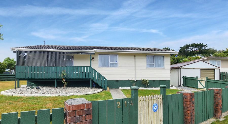  at 214 Major Drive, Kelson, Lower Hutt, Wellington