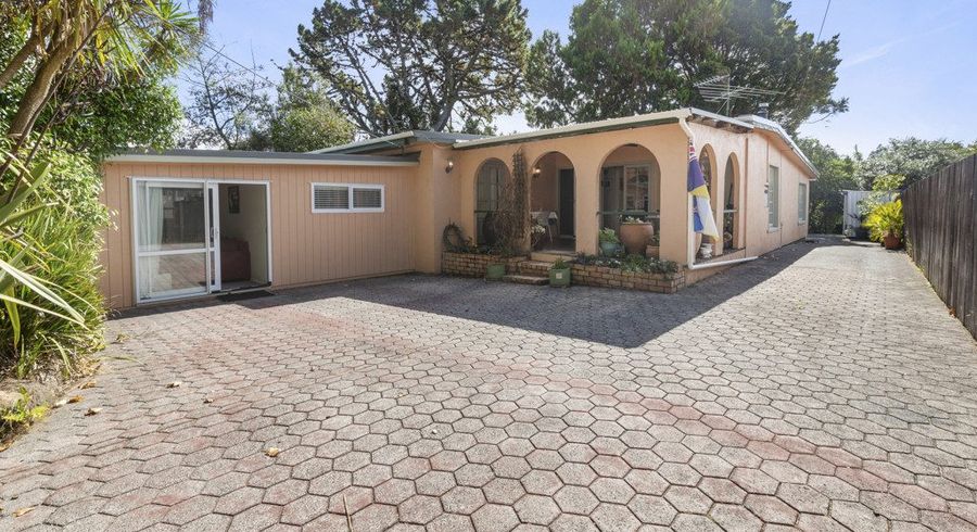  at 97 Seabrook Avenue, New Lynn, Auckland