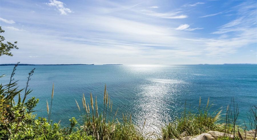  at 2 Cliff Road, Torbay, North Shore City, Auckland