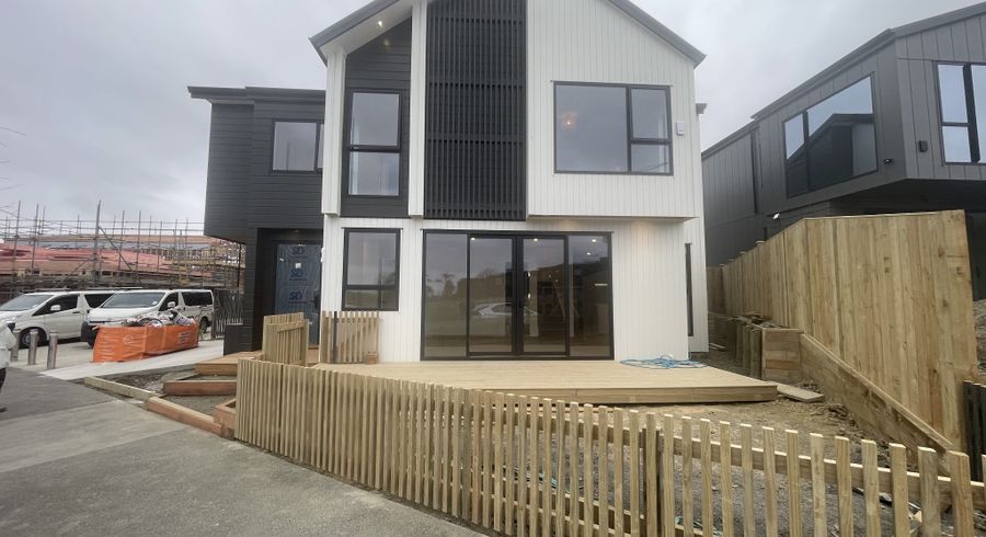  at 102 Te Oneroa Way, Long Bay, North Shore City, Auckland