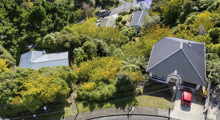  at 8 Castle Crescent, Stokes Valley, Lower Hutt, Wellington