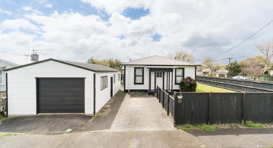  at 32 Cambridge Street, Milson, Palmerston North, Manawatu / Whanganui