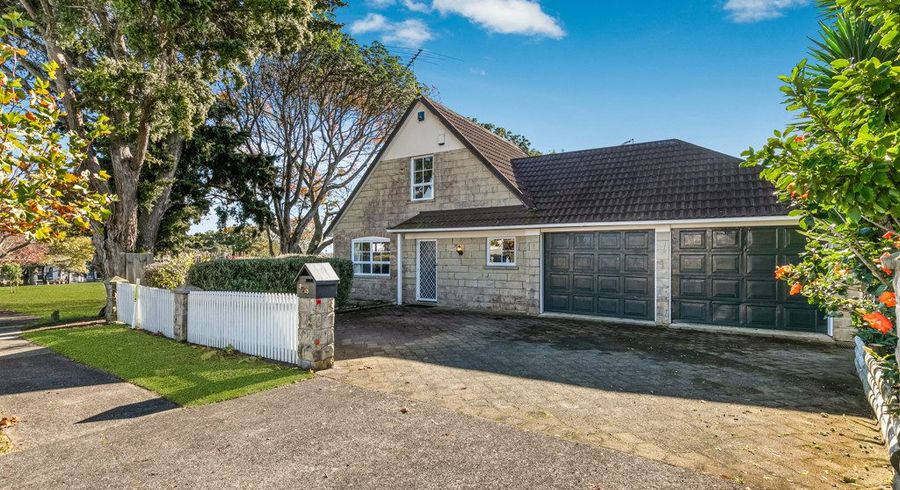  at 1/10 Grande Vue Road, Hillpark, Auckland