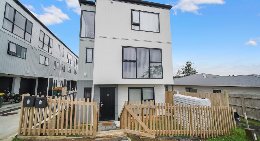  at 10G Howe Street, Howick, Manukau City, Auckland