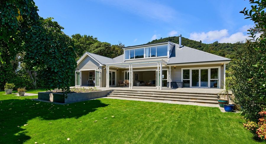 at 5 Cheviot Road, Lowry Bay, Eastbourne, Lower Hutt, Wellington