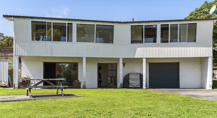  at 5 Bronte Place, Whalers Gate, New Plymouth