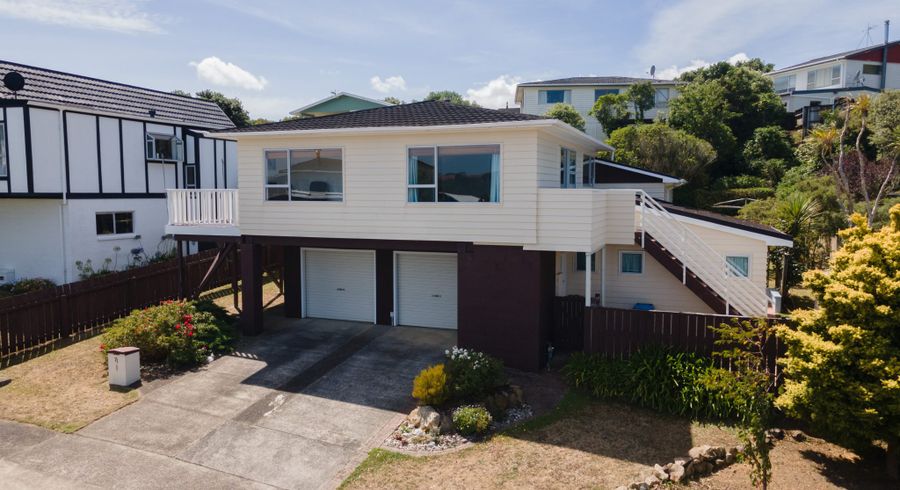  at 71 Eskdale Road, Papakowhai, Porirua