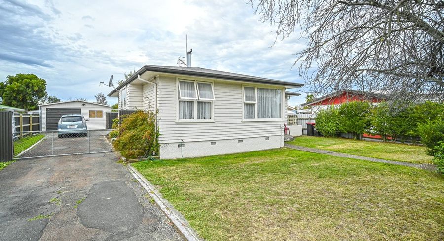  at 76 Dover Road, Flaxmere, Hastings