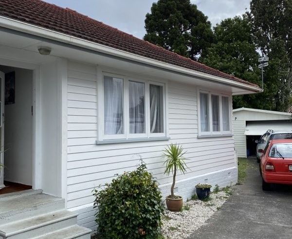  at 51 Beach Road, Te Atatu Peninsula, Waitakere City, Auckland