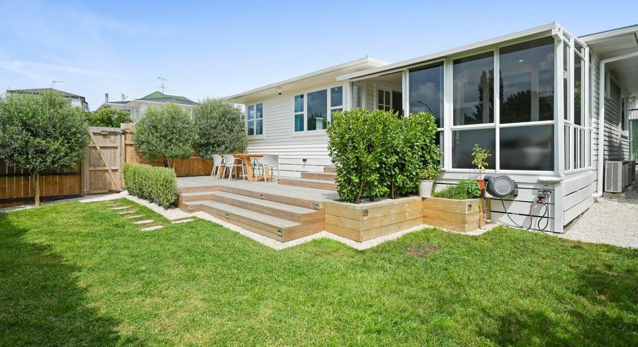  at 3 Wood Avenue, Howick, Manukau City, Auckland