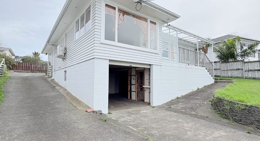  at 42 Tiroroa Avenue, Te Atatu South, Waitakere City, Auckland