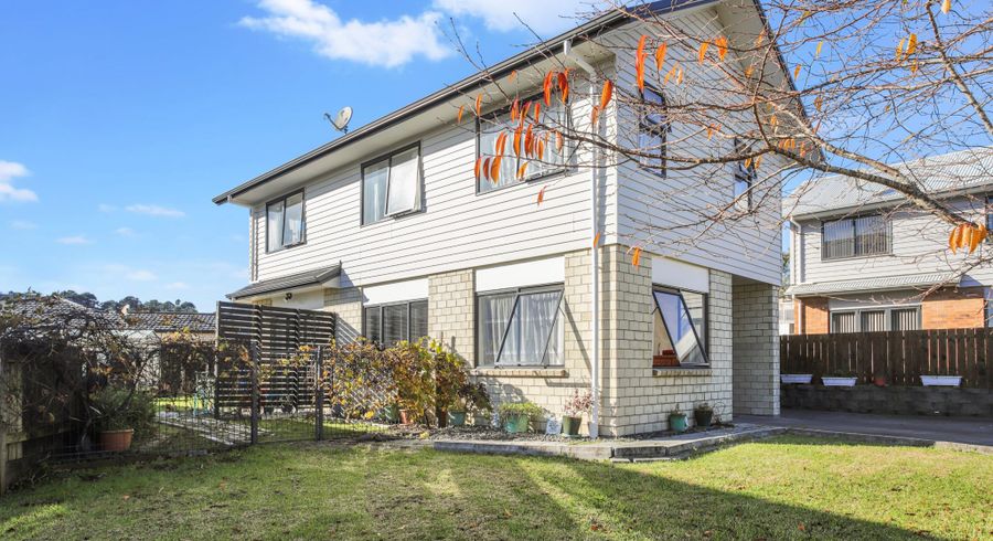  at 10 Foundation Place, Glen Eden, Auckland