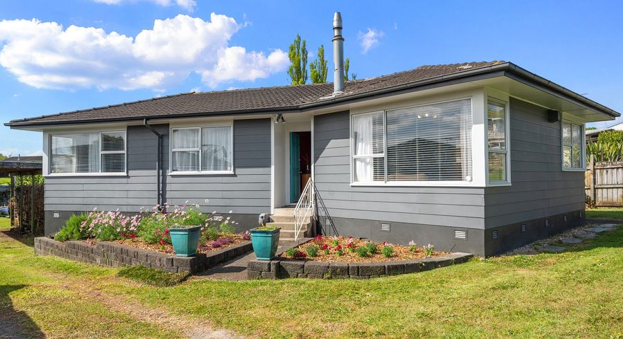  at 25 Felgrove Street, Glendene, Waitakere City, Auckland