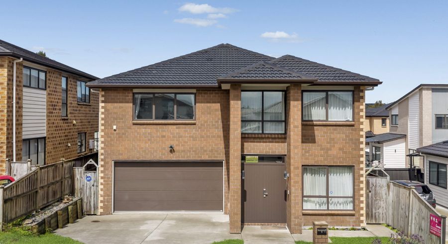  at 5 Hangahai Road, Flat Bush, Manukau City, Auckland