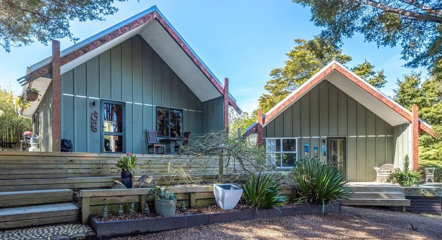  at 16 Te Makiri Road, Onetangi, Waiheke Island, Auckland