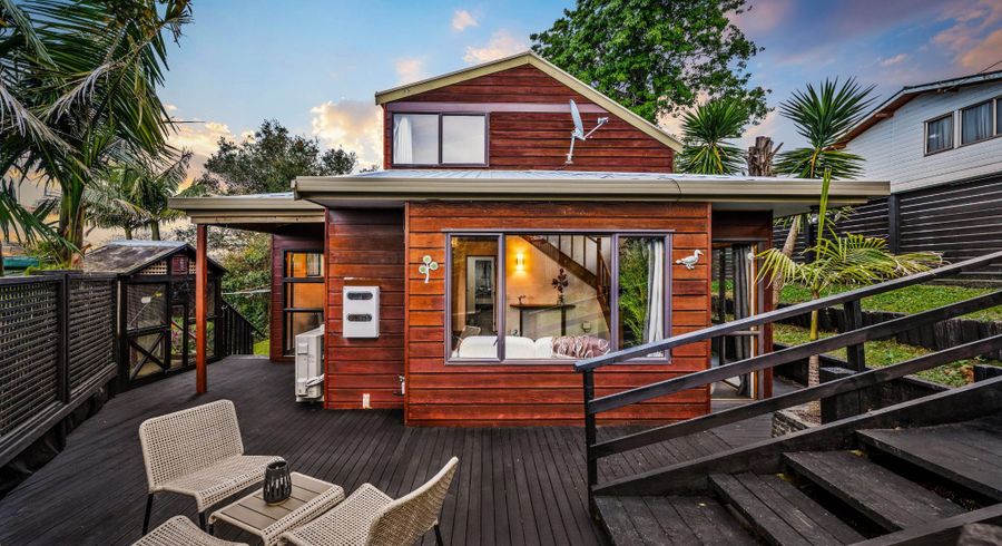  at 1/86 Waimumu Road, Massey, Waitakere City, Auckland