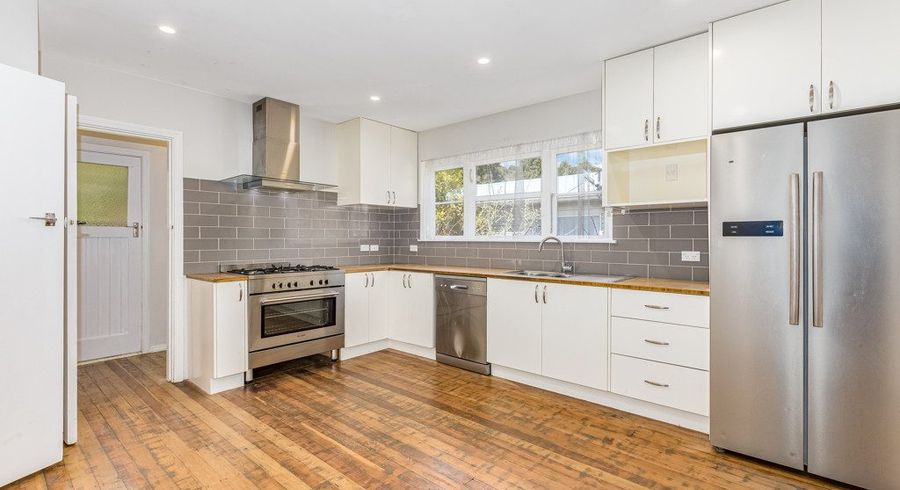  at 21 Peel Place, Wainuiomata, Lower Hutt, Wellington