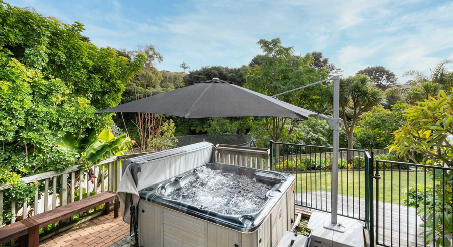  at 35 Vermeer Place, West Harbour, Auckland