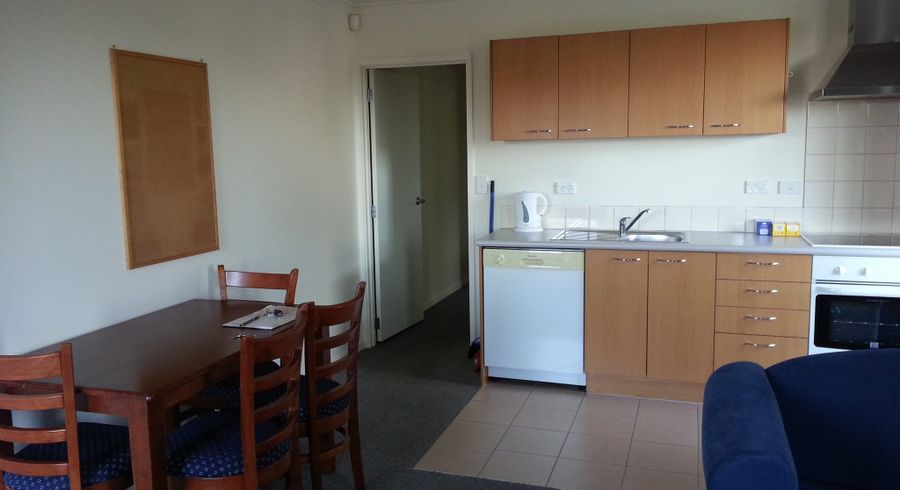  at 2j/9 The Avenue, Albany, North Shore City, Auckland