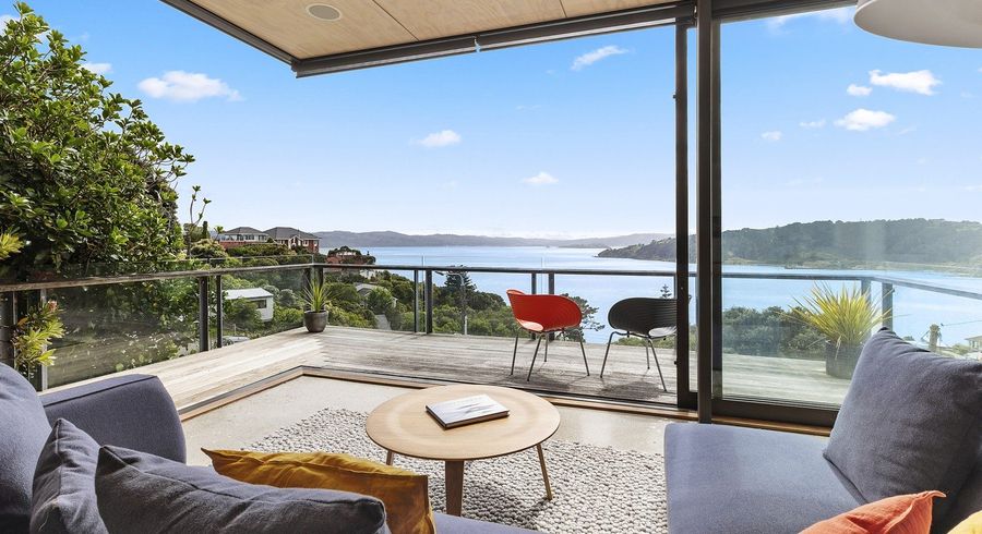  at 127 Te Anau Road, Hataitai, Wellington