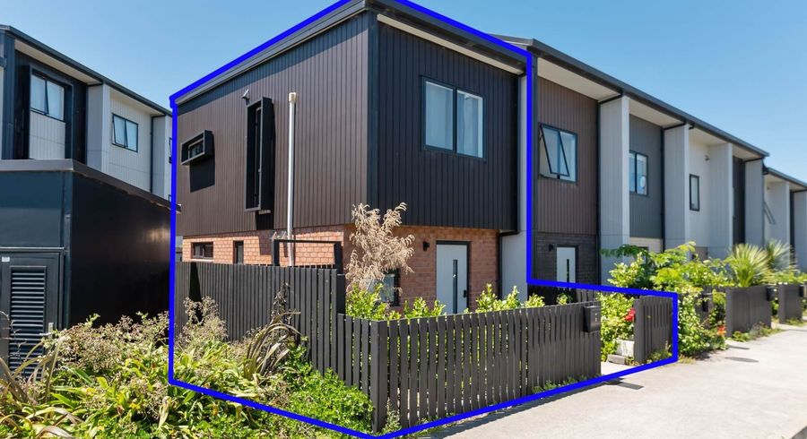  at 2 Selo Street, Glen Eden, Waitakere City, Auckland