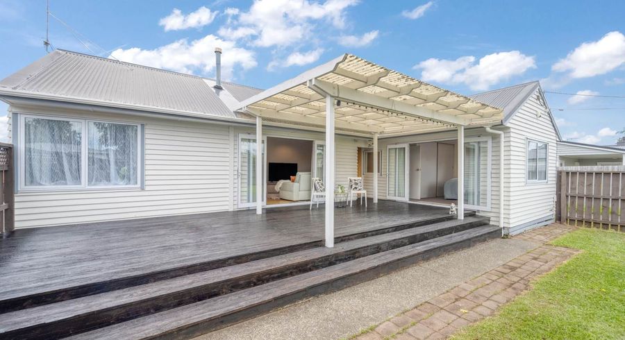  at 1/225 Birkdale Road, Birkdale, North Shore City, Auckland