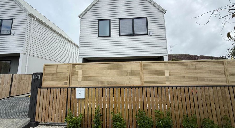  at 1/123 Barrack Road, Mount Wellington, Auckland City, Auckland