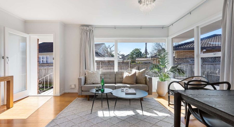  at 4/12 Wright Road, Point Chevalier, Auckland