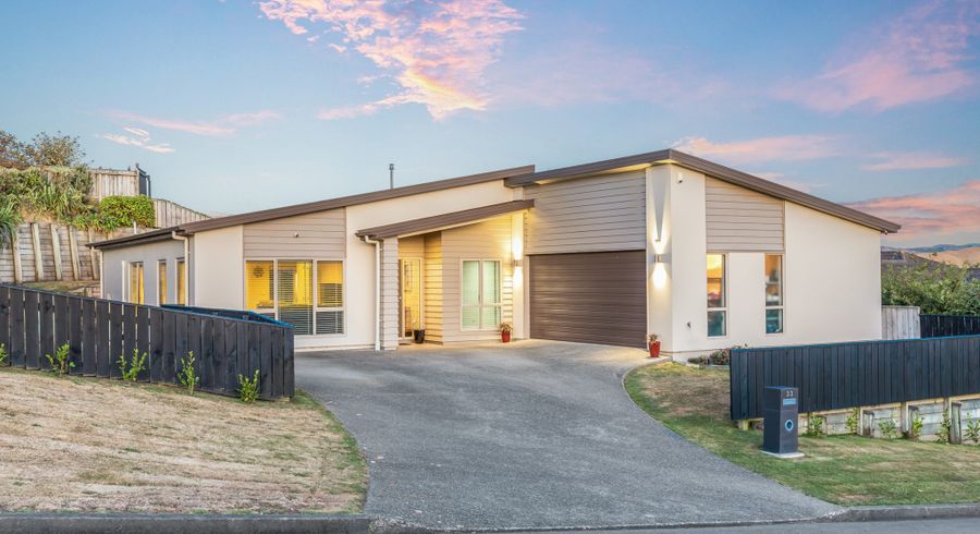  at 33 Kahurangi Heights, Aotea, Porirua