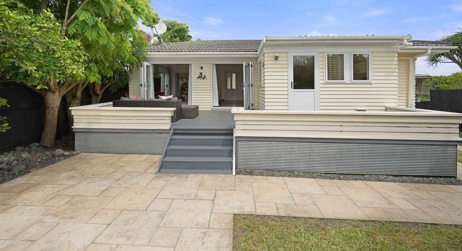  at 1/29 Gloria Avenue, Te Atatu Peninsula, Waitakere City, Auckland