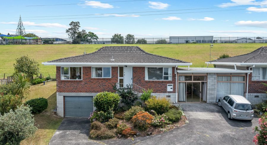  at 1/15 Battle Place, Glenfield, Auckland
