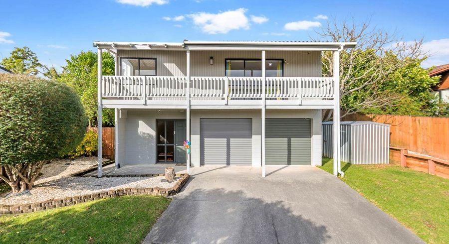  at 10 Photinia Place, Botany Downs, Manukau City, Auckland