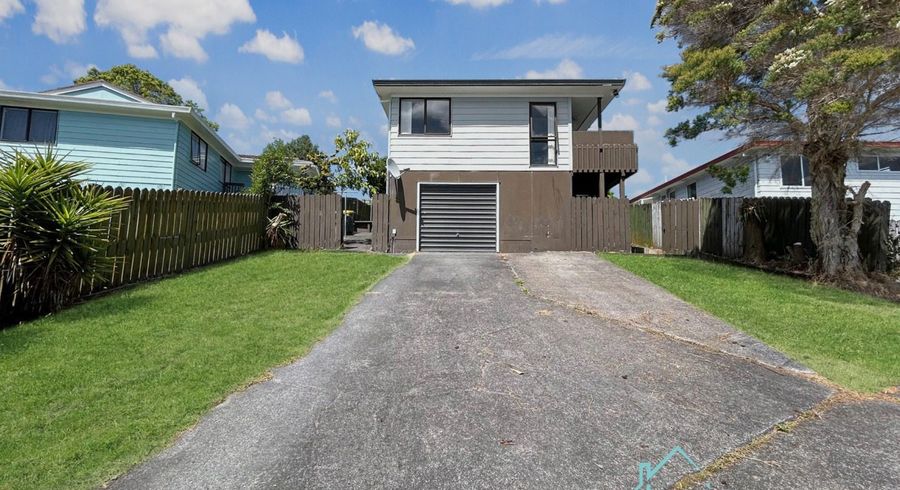  at 18 Halloran Place, Massey, Waitakere City, Auckland